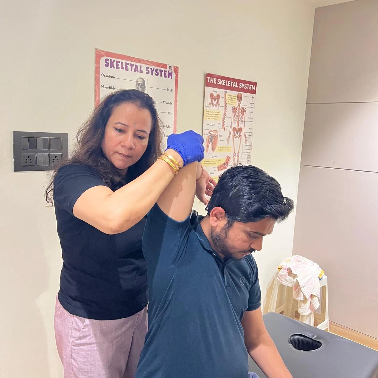 Techniques aim to loosen tight shoulder joints, relieve discomfort, and improve arm mobility.